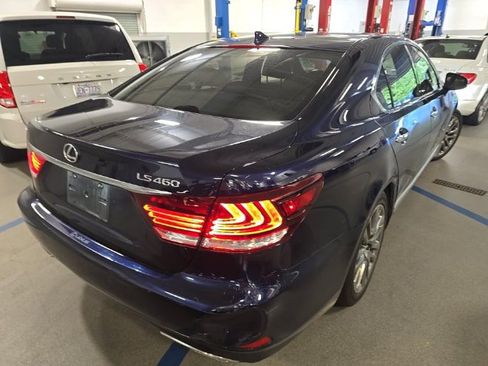 Used 2017 Lexus LS 460 RWD image 4
