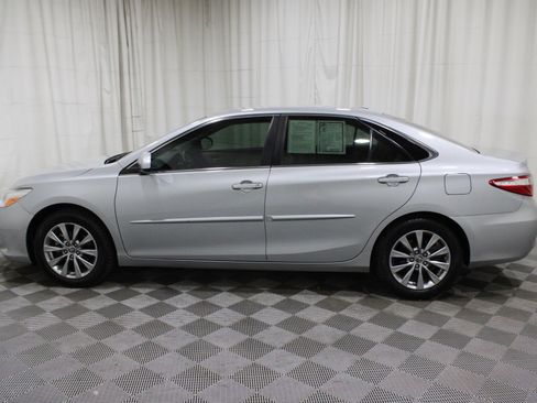 Used 2016 Toyota Camry XLE w/ Convenience Package image 30