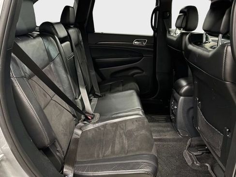 Used 2018 Jeep Grand Cherokee Altitude AWD/4WD image 19