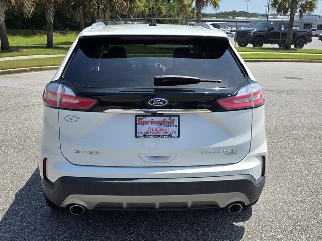 Used 2020 Ford Edge Titanium FWD image 3