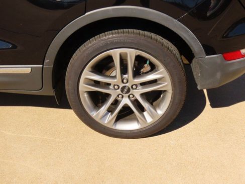 Used 2019 Lincoln MKC Reserve image 16