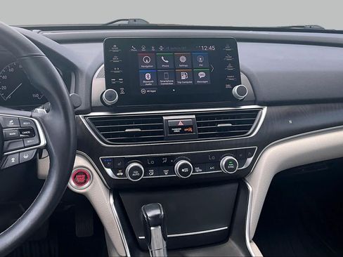 Used 2018 Honda Accord Touring image 7
