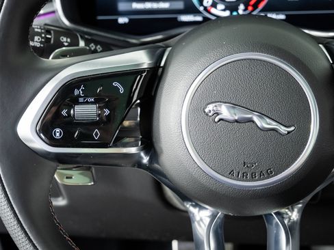Used 2025 Jaguar F-PACE SVR AWD/4WD image 10