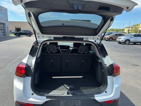 Used 2025 Buick Encore GX Preferred FWD image 9