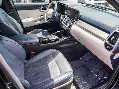 Certified 2023 Kia Sorento SX Prestige AWD/4WD image 15