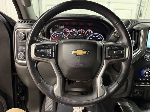 Used 2021 Chevrolet Silverado 1500 LTZ image 2
