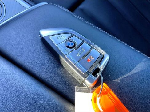 Used 2023 BMW M850i xDrive Convertible image 12