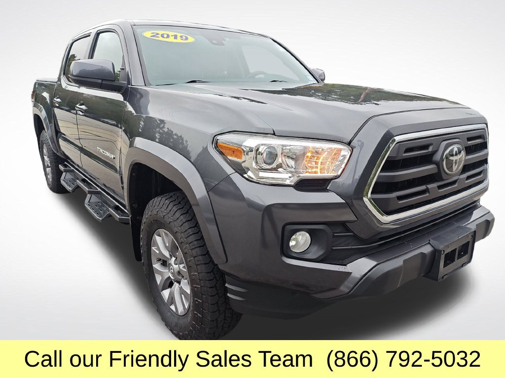 Used 2019 Toyota Tacoma SR5 AWD/4WD image 9