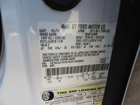 Used 2014 Ford Expedition XLT w/ Equipment Group 201A RWD image 16