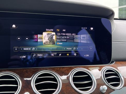 Used 2022 Mercedes-Benz E 450 4MATIC Sedan w/ Driver Assistance Package image 23