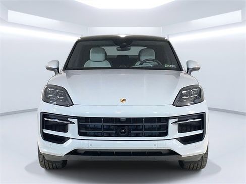 New 2026 Porsche Cayenne Coupe image 10