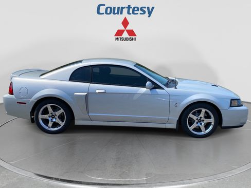 Used 2004 Ford Mustang Cobra RWD image 8