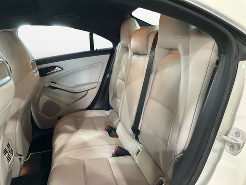 Used 2014 Mercedes-Benz CLA 250 image 13