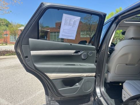 Certified 2025 Genesis GV80 2.5T Advanced AWD/4WD image 26