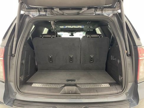 Used 2021 Chevrolet Tahoe Premier w/ Premium Package image 16