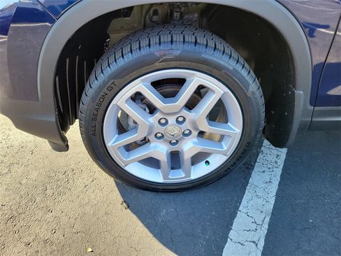 Certified 2025 Honda Passport EX-L image 6