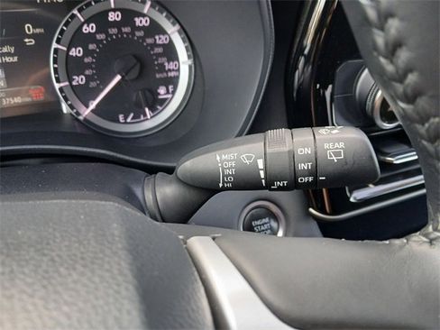 Used 2024 Toyota Highlander LE image 19