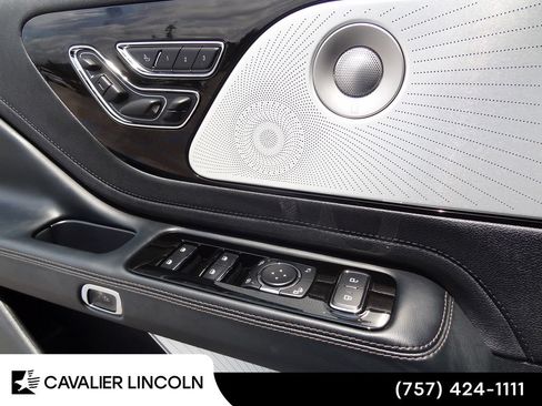 Used 2026 Lincoln Aviator Reserve AWD/4WD image 22