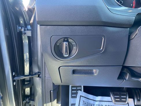 Used 2020 Volkswagen Tiguan SE R-Line image 14