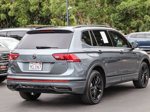 Certified 2022 Volkswagen Tiguan SE R-Line FWD image 6
