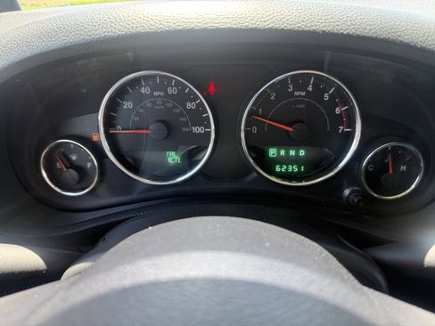 Used 2014 Jeep Wrangler Sport w/ Connectivity Group image 15