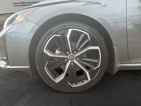 Used 2024 Nissan Altima 2.5 SR image 14