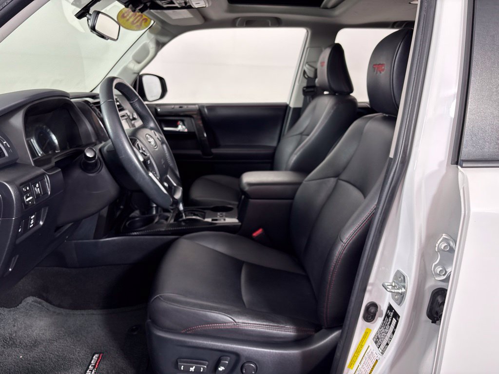 Used 2018 Toyota 4Runner TRD Off-Road Premium AWD/4WD image 23