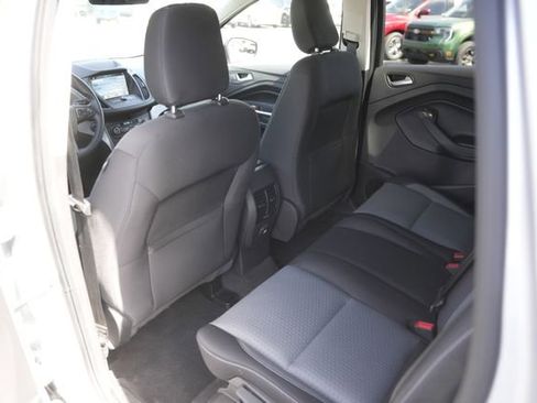 Used 2019 Ford Escape SE image 11