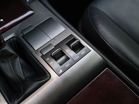 Used 2017 Lexus GX 460 image 44