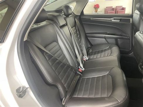 Used 2014 Ford Fusion SE w/ Equipment Group 202A FWD image 28