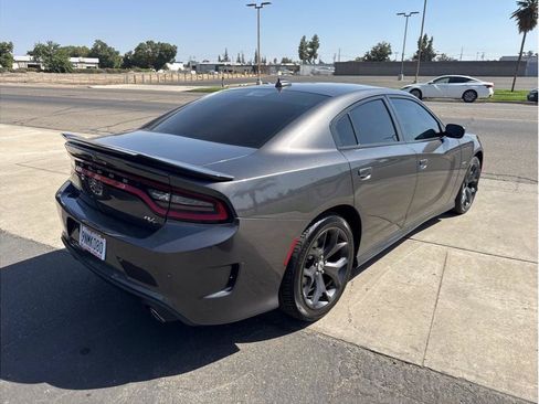Used 2019 Dodge Charger R/T RWD image 5