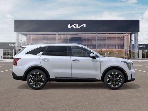 Certified 2026 Kia Sorento EX w/ EX Premium Package FWD image 7