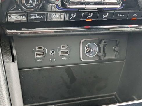 Used 2023 Jeep Grand Cherokee Summit AWD/4WD image 25