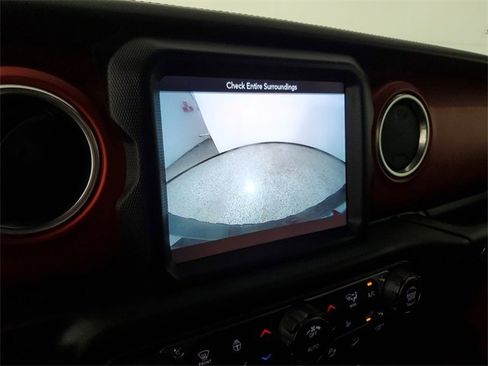 Used 2018 Jeep Wrangler Unlimited Rubicon w/ Dual Top Group image 28