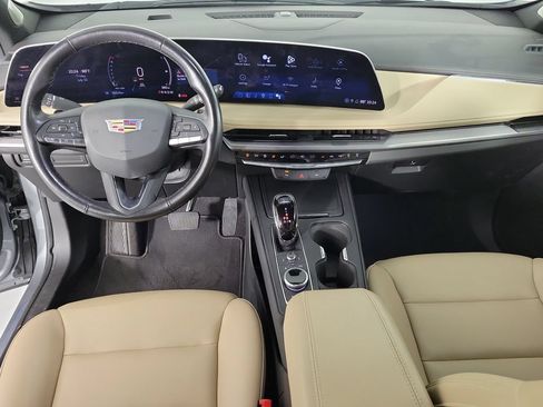 Certified 2024 Cadillac XT4 Luxury FWD image 15