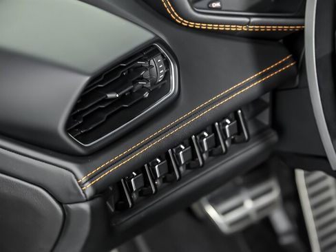 Used 2018 Lamborghini Huracan LP 580-2 RWD image 26