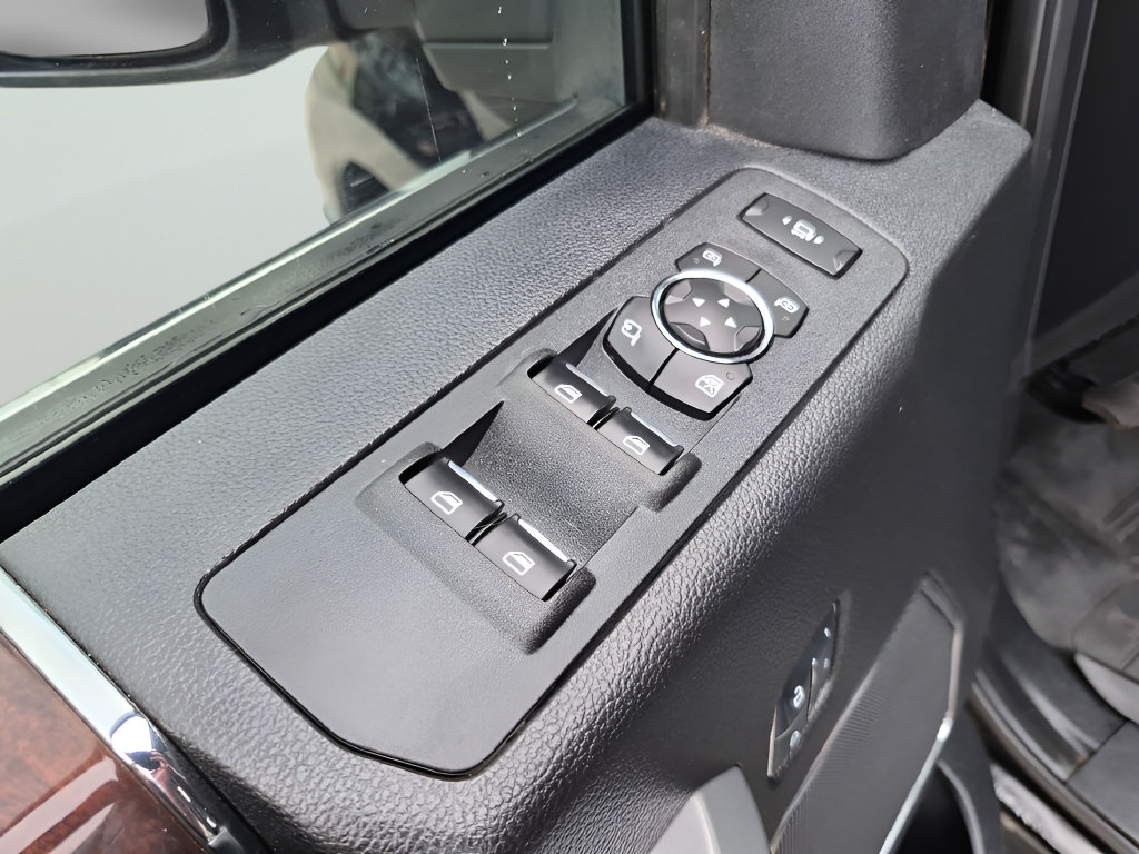 Used 2017 Ford F350 Platinum w/ Platinum Ultimate Package AWD/4WD image 24