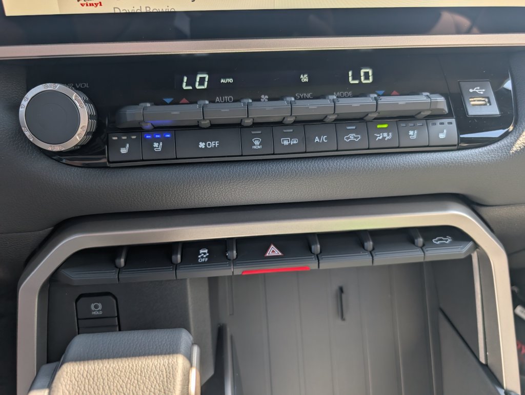 New 2026 Toyota Tundra Limited AWD/4WD image 17