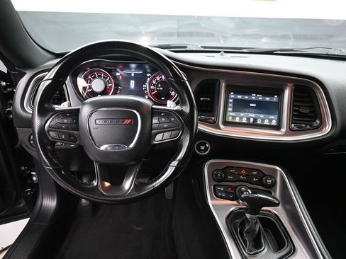 Used 2022 Dodge Challenger GT RWD image 10