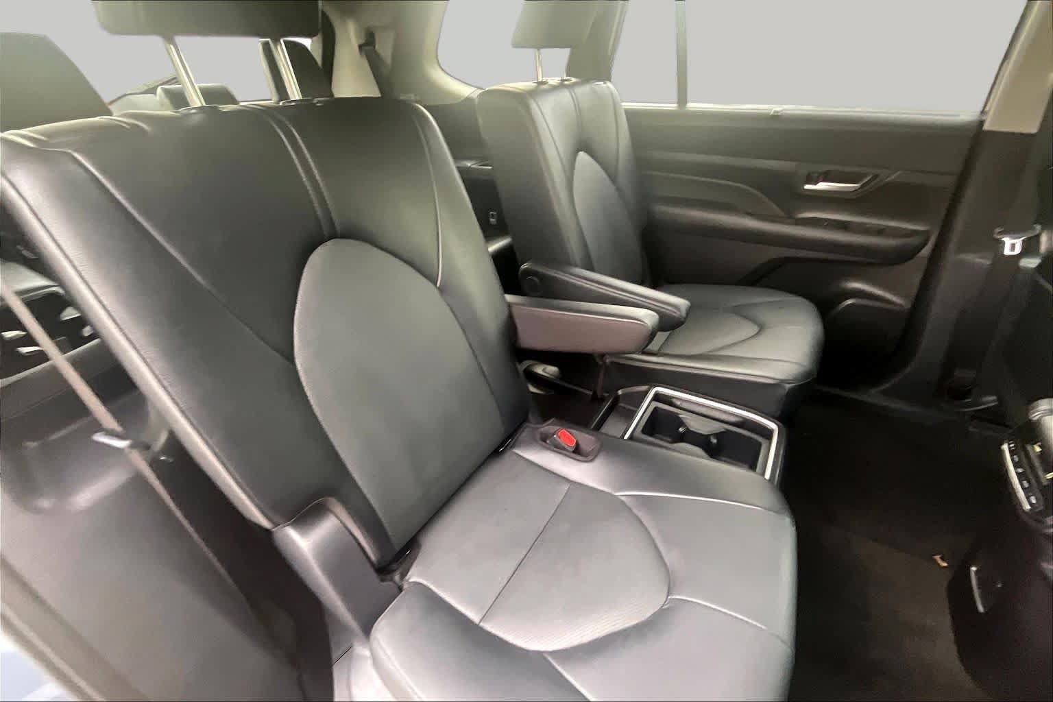 Used 2026 Toyota Grand Highlander AWD image 33