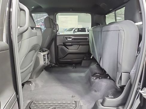 New 2026 RAM 1500 4x4 Crew Cab image 38