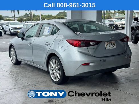 Used 2017 MAZDA MAZDA3 Touring FWD image 3