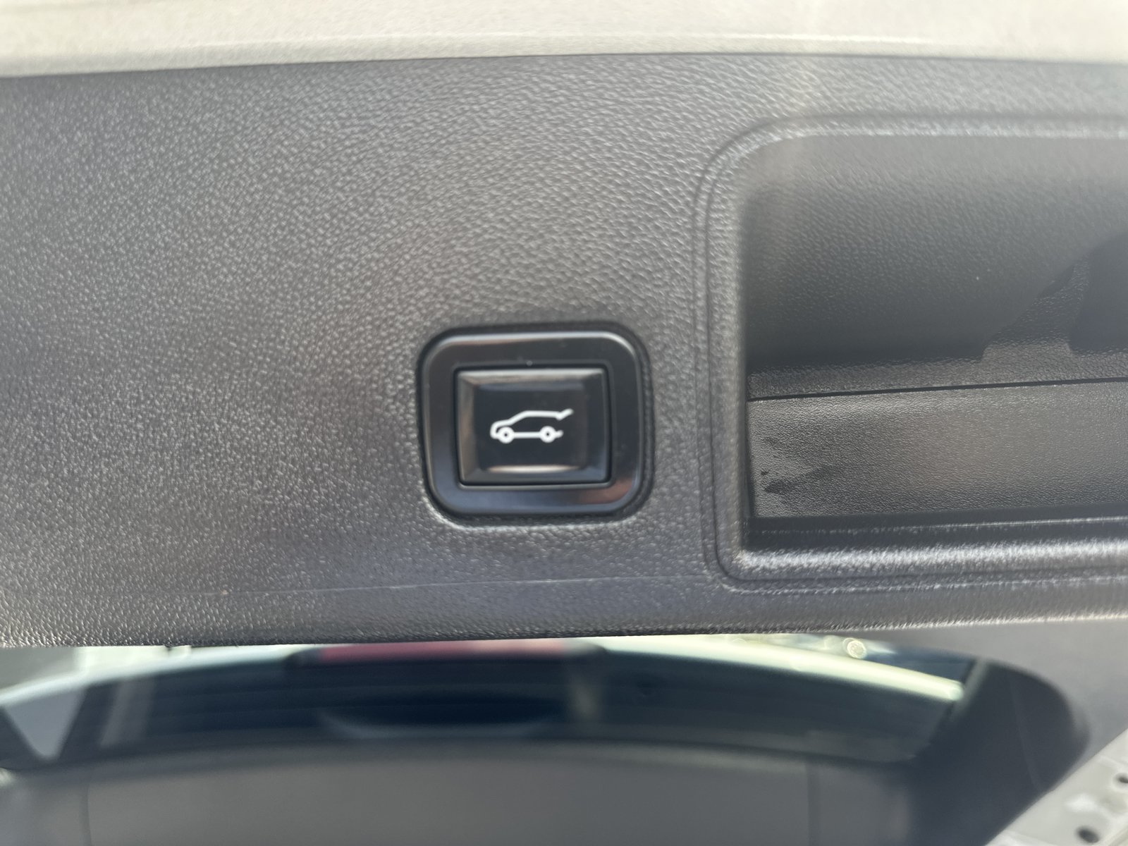 Used 2022 GMC Terrain SLE w/ Driver Convenience Package AWD/4WD image 25