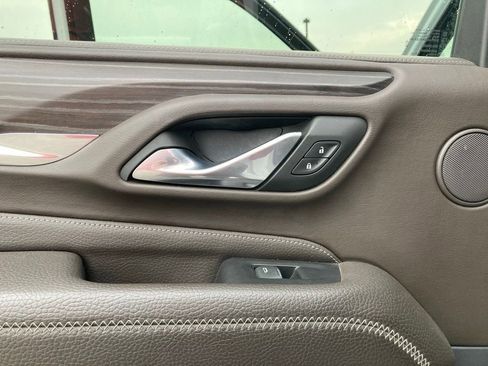Used 2023 GMC Yukon Denali image 13
