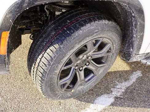 New 2026 Jeep Grand Wagoneer Limited image 9