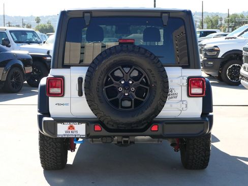 Used 2024 Jeep Wrangler Unlimited image 4