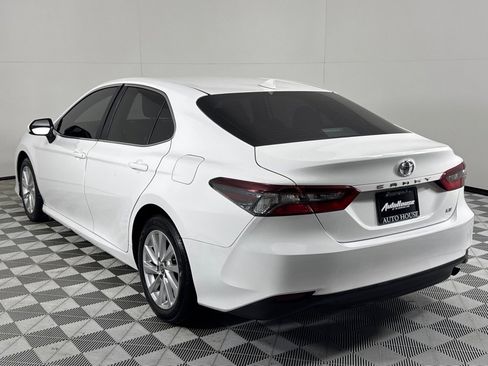 Used 2023 Toyota Camry LE image 7