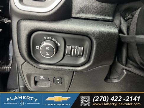 Used 2019 RAM 1500 Laramie AWD/4WD image 22