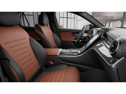 Certified 2026 Mercedes-Benz GLC 300 4MATIC image 4