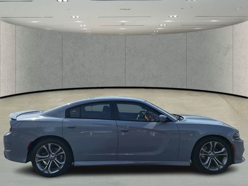 Used 2022 Dodge Charger R/T RWD image 6